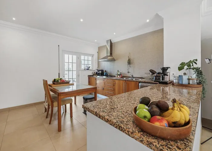Casa Leonor, Stunning 3 Bedroom In Villa Carvoeiro (Lagoa)
