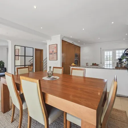 Casa Leonor, Stunning 3 Bedroom In * קארבואירו